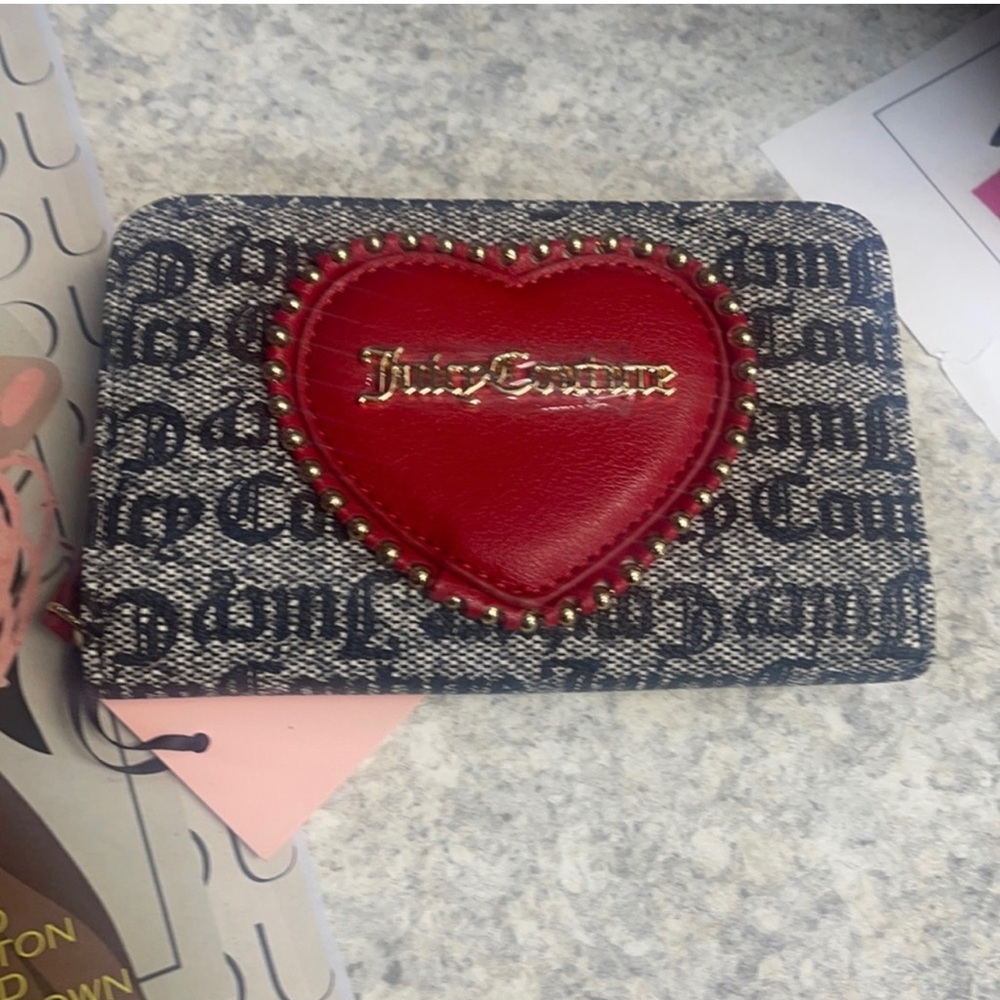 NWT JUICY COUTURE WALLET